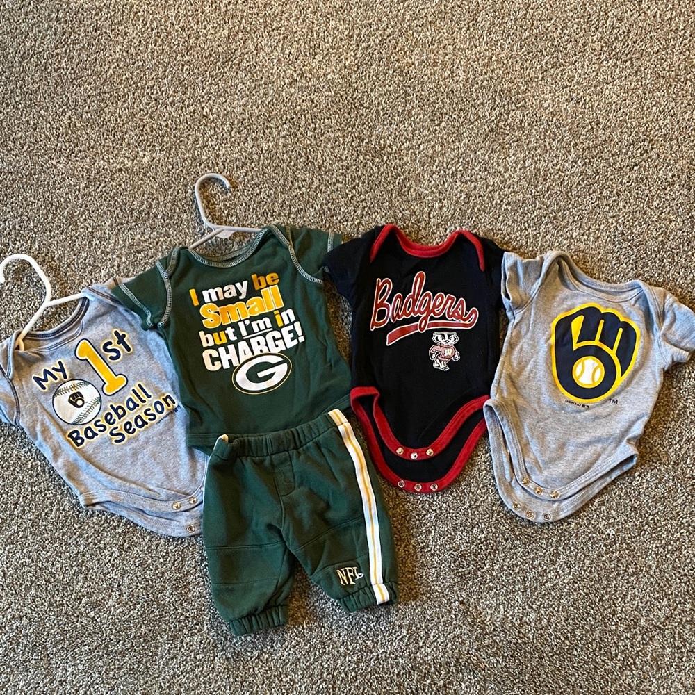 0-3 Baby Outfits. Packer one with vintage pants.